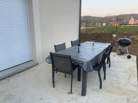 Holiday home Maison Chaleureuse Axe Reims-laon-soissons *